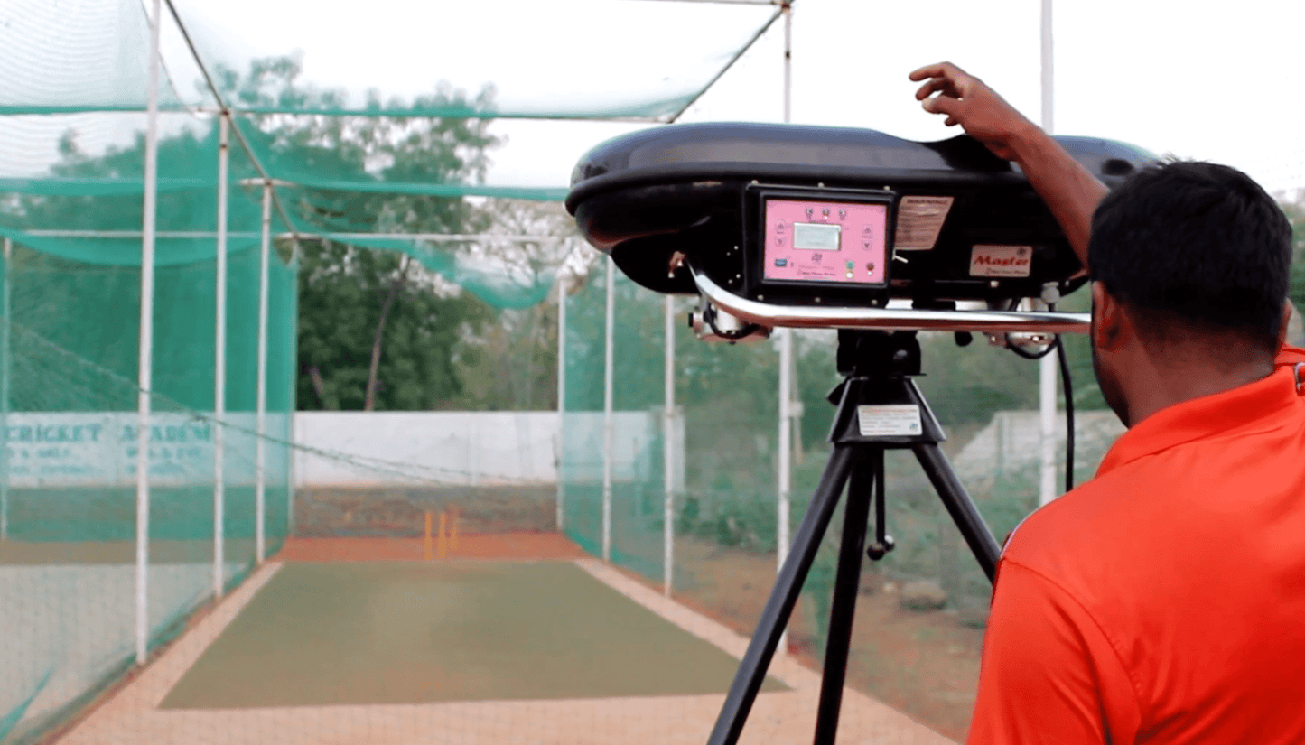 iWinner bowling machine in training