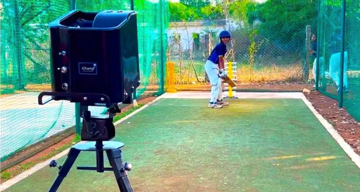 iChamp Auto portable cricket bowling machine Dubai UAE home practice backyard